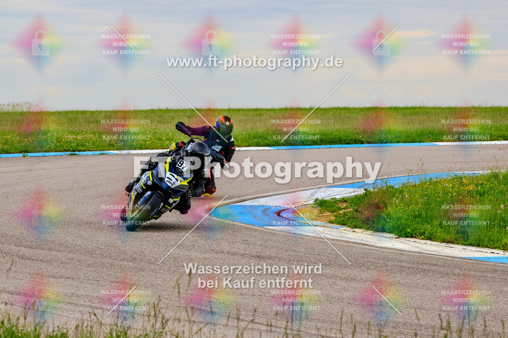 MotoTeam-1800 | Hier findet Ihr Bilder von Touristenfahrten auf der Nürburgring Nordschleife oder von anderen Veranstaltungen die ich besucht habe. Viel Spass beim Durch Schauen 