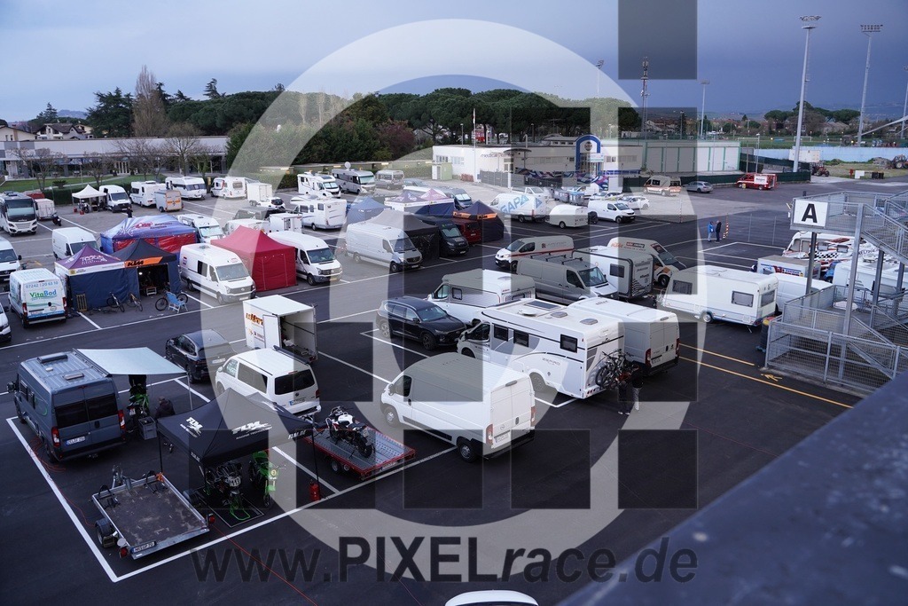 social-20260331_00023 | Schöne Erinnerungen an spannende Momente - das festzuhalten ist unser Job. PIXELrace.de ist seit 2003 auf den Rennstrecken Europas unterwegs um die Action draußen beim Fahren und die wunderbare Stimmung imm Fahrerlager für euch einzufangen.