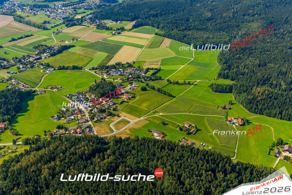 Das Luftbild zeigt : Geigen Willmering - Die Luftaufnahme wurde 2024 vom UL-Flugzeug aus erstellt ( keine Drohne ) - Hochauflösende Luftaufnahme - Für grossformatige Ausdrucke geeignet. Die Geschenkidee !Mit Lizenz und Bildrechte bestellbar
