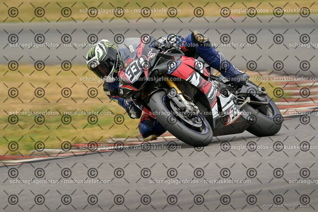 25bt05-1336 | markuskiefer.com - Realisiert mit Pictrs.com
