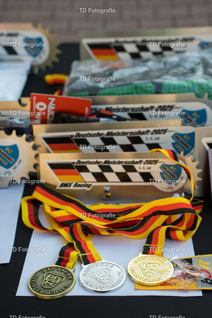 DM_BMX_Race_2025-06575 | Fotogalerie von Thomas Dettweiler mit Eventbildern und lizenzfreien Fotos. Perfekt als Wandbild, für Büro, Website oder private Nutzung. - Realisiert mit Pictrs.com