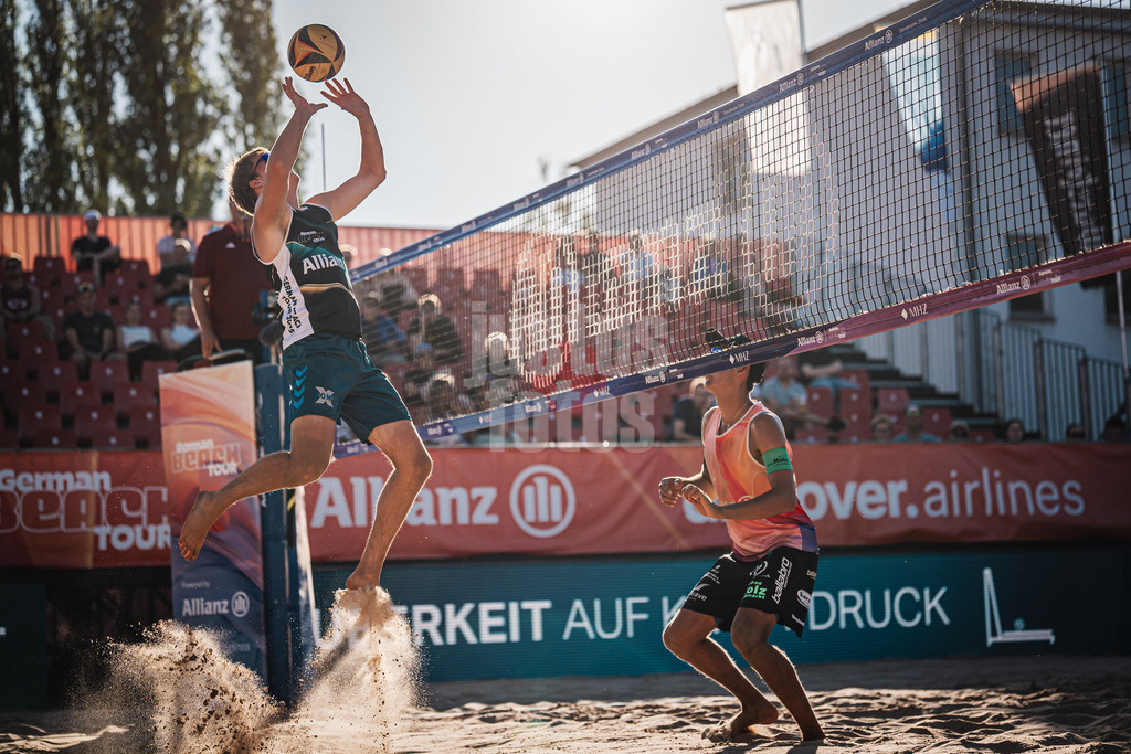 Beachvolleyball | Männer | Allianz German Beach Tour 2025 | Tourstop Berlin | 21.08.2025 | Sprungzuspiel von Yannik Ahr