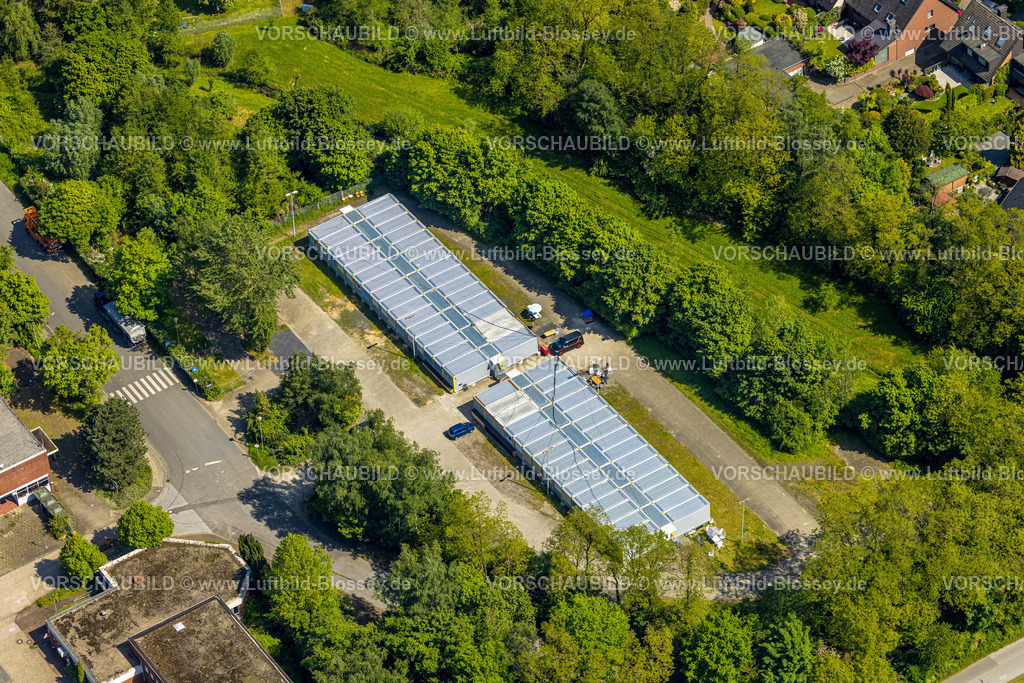 Bottrop230509823Kirchhellen | Luftbild, Container Flüchtlingsunterkunft an Schacht 9, Parkplatz an der Fernewaldstraße in Grafenwald, Kirchhellen-Süd, Bottrop, Ruhrgebiet, Nordrhein-Westfalen, Deutschland