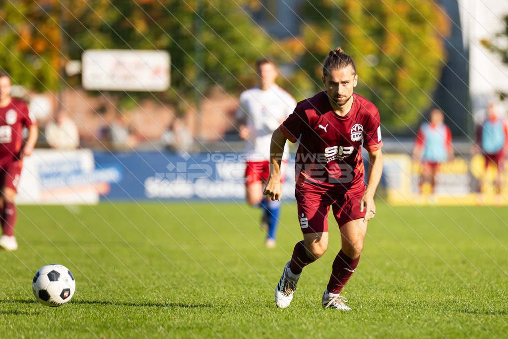 20250928_Picselweb-Fotografie_1R3_2499 | Spielszenen aus dem Spiel VfL Güldenstern Stade - Rotenburger SV. Ergebnis 0:3 - Realisiert mit Pictrs.com