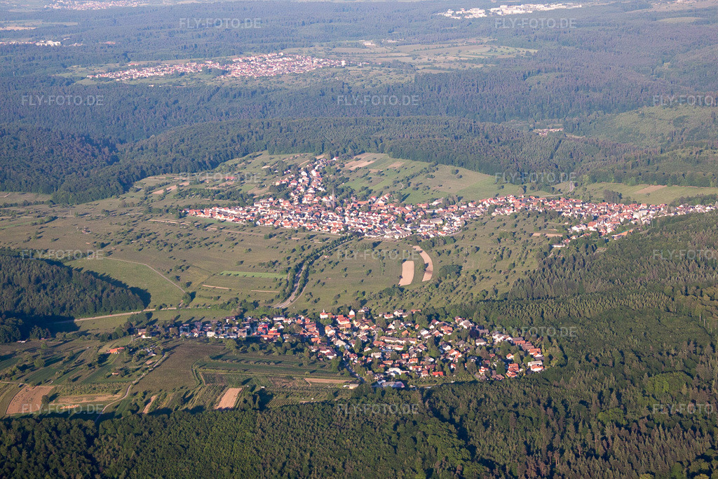 Luftbild: Schluttenbach und Schölllbron im Ortsteil Schluttenbach in Ettlingen im Bundesland Baden-Württemberg in Deutschland. Foto: IMG_57376.jpg vom 06.06.2013 durch Werner Riehm/FLY-FOTO.de