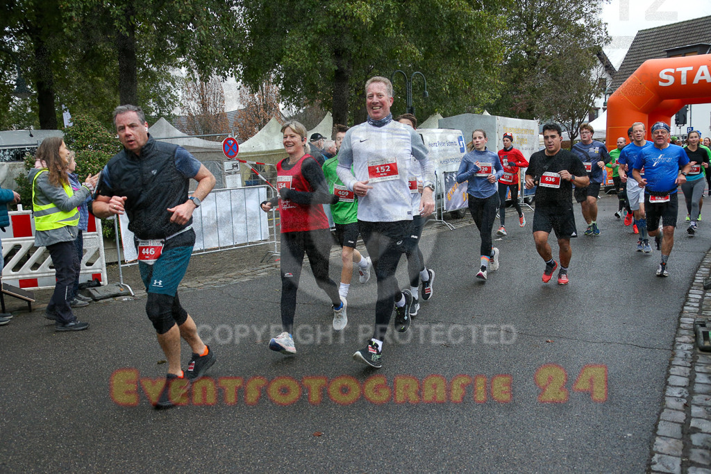 251130_1143_EX1_8498 | Sportfotografie im Rhein-Sieg Kreis, Köln, Bonn, NRW, Rheinland Pfalz, Hessen, etc. Unser Tätigkeitsfeld umfasst den Laufsport vom Volkslauf über den Marathon, Duathlon, Triathon bis zum Ultralauf wie Kölnpfad Ultra oder Schindertrail.