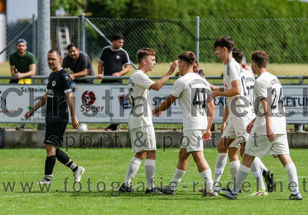 2023-07-02_036_SV_Walpertskirchen_gegen_FC_Herzogstadt | Walpertskirchen, Deutschland, 02.07.2023:
Fußball, Kreisliga 2023 / 2024, Testspiel, SV Walpertskirchen gegen FC Herzogstadt, Endergebnis: 

Jubel nach dem 1:0 durch Julian Jaros (SV Walpertskirchen, #17)
Adrian Alexy (SV Walpertskirchen, #41), Julian Jaros (SV Walpertskirchen, #17), Stefan Pfanzelt (SV Walpertskirchen, #24)

Foto: Christian Riedel / fotografie-riedel.net