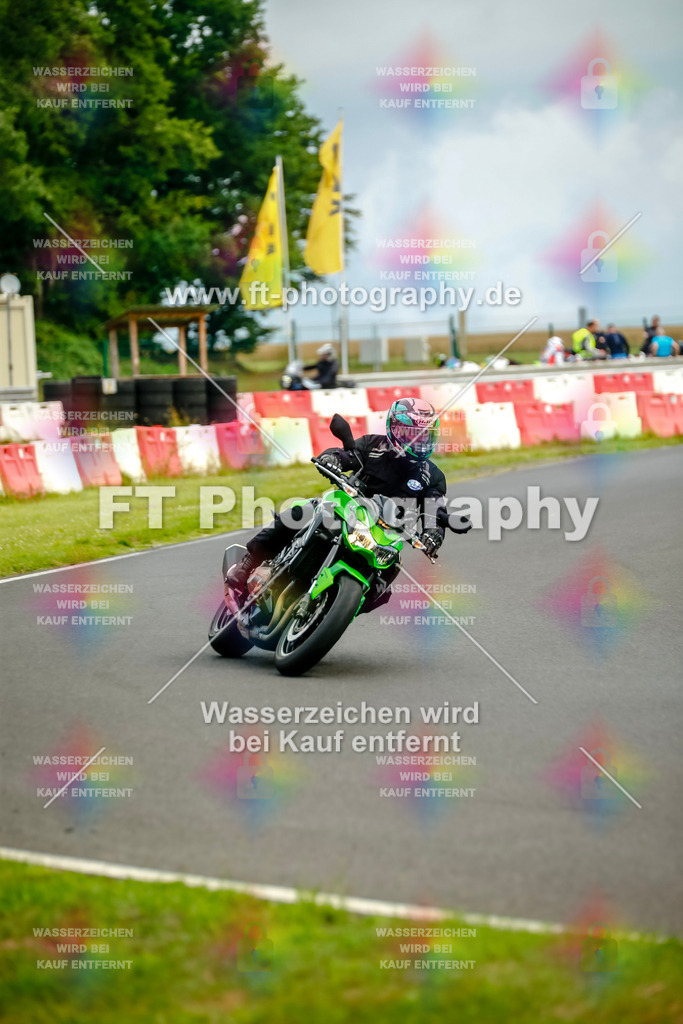 VBK-4426 | Hier findet Ihr Bilder von Touristenfahrten auf der Nürburgring Nordschleife oder von anderen Veranstaltungen die ich besucht habe. Viel Spass beim Durch Schauen 