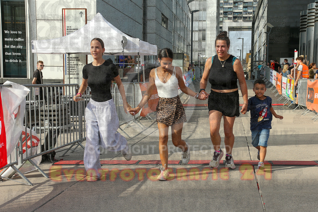 250920_1549_EX1_0728 | Sportfotografie im Rhein-Sieg Kreis, Köln, Bonn, NRW, Rheinland Pfalz, Hessen, etc. Unser Tätigkeitsfeld umfasst den Laufsport vom Volkslauf über den Marathon, Duathlon, Triathon bis zum Ultralauf wie Kölnpfad Ultra oder Schindertrail.