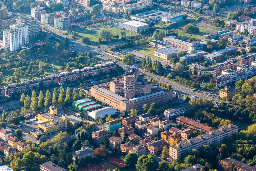 Vue aérienne: Vue de la ville à Modena dans le département Modena, Italie. Photo: IMG_134849.jpg prise le 20/09/2022 par Werner Riehm/FLY-FOTO.euRésolution de l'original: 5472 x 3648 px