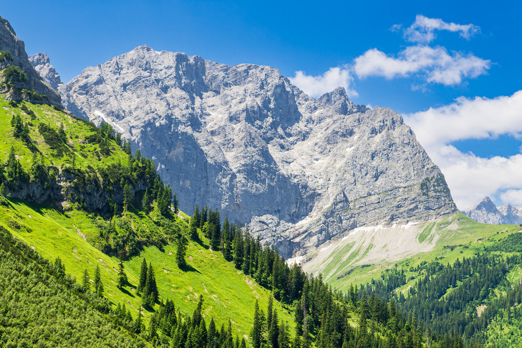 Landschaft im Rißtal nahe der Eng Alm in Österreich | Landschaft im Rißtal nahe der Eng Alm in Österreich.