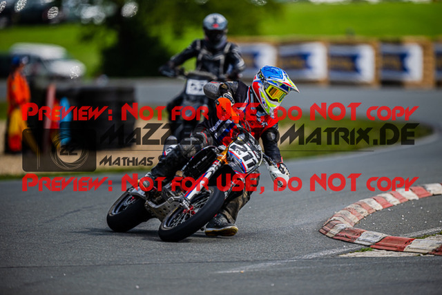 MaZZes_FotoMatrix_220904_9783 | UE40