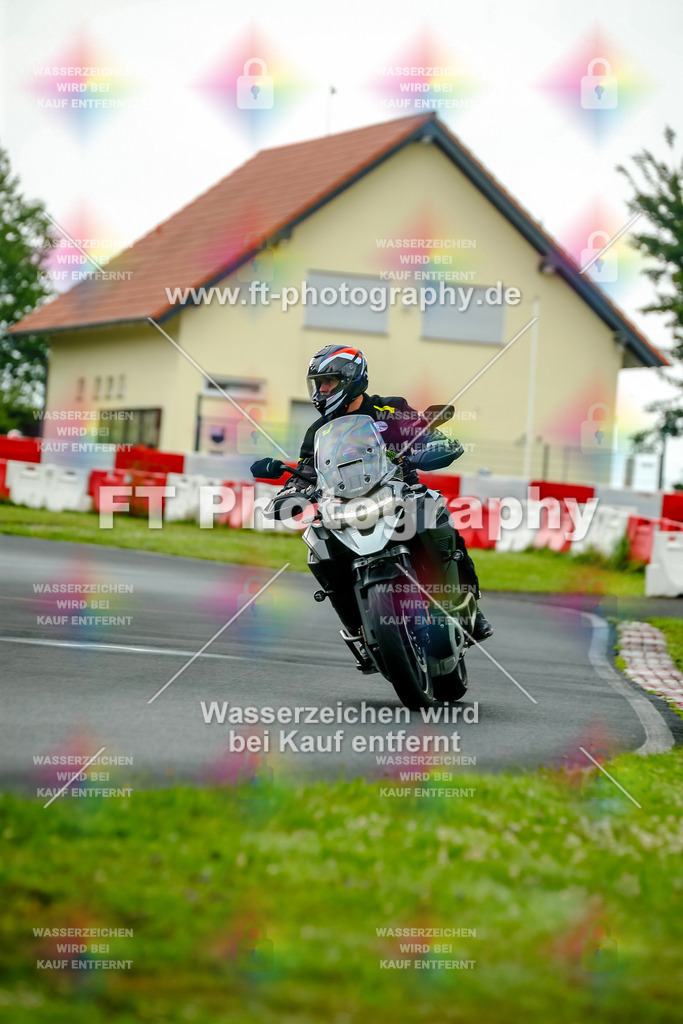 VBK-3892 | Hier findet Ihr Bilder von Touristenfahrten auf der Nürburgring Nordschleife oder von anderen Veranstaltungen die ich besucht habe. Viel Spass beim Durch Schauen 