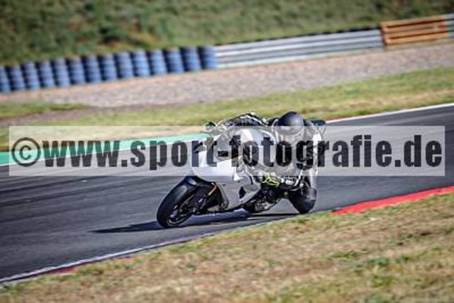 pube8634 | Professionelle Fotos von Sportveranstaltungen, aber auch Hochzeiten und anderen Events. - Realisiert mit Pictrs.com