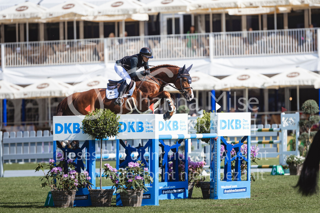 240510_Hamburg_YoungsterTour7y-106 | Deine schönsten Turniermomente als professionelle Fotos! Entdecke hochwertige Pferdesport-Fotografie im Online-Shop. Jetzt Fotos finden & bestellen!