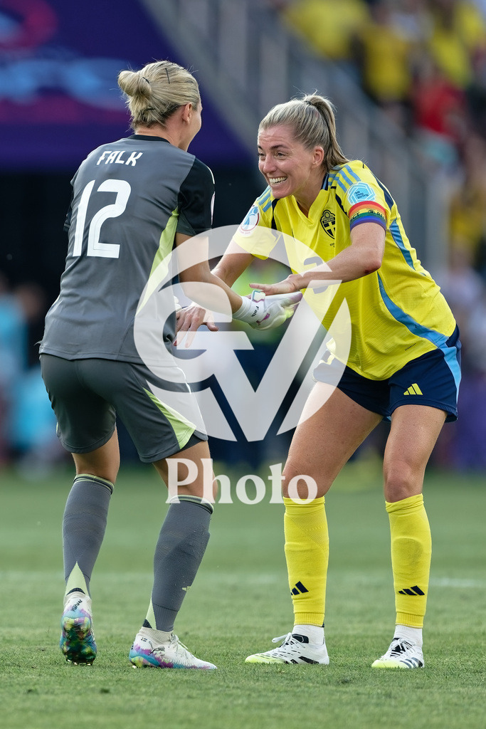 Denmark v Sweden - UEFA Women's EURO 2025 Group C | GENEVA, SWITZERLAND - JULY 4: Jennifer Falk of Sweden (L) and Linda Sembrant of Sweden (R) celebrates after winning  during the UEFA Womens EURO 2025 Group C match between Denmark and Sweden at Stade de Geneve on July 4, 2025 in Geneva, Switzerland. (Photo by Giuseppe Velletri/Sports Press Photo/Getty Images)