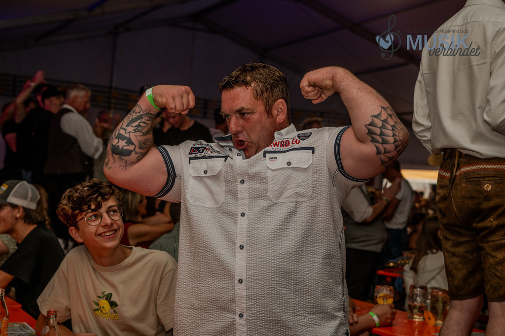 DSC_4839 | "Fussifoto.com – Ihr Ansprechpartner für hochwertige Fotografie! Entdecken Sie kreative Bilder und professionelle Dienstleistungen. Kontaktieren Sie uns für Ihre Projekte!"