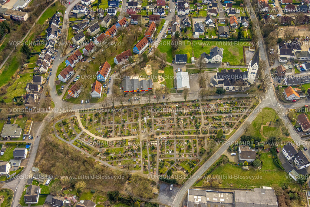 Wickede240307765 | Luftbild, kath. Pfarrkirche Sankt Antonius von Padua, kath. Friedhof Gräberfeld, Wohngebiet, Wickede/Ruhr, Nordrhein-Westfalen, Deutschland