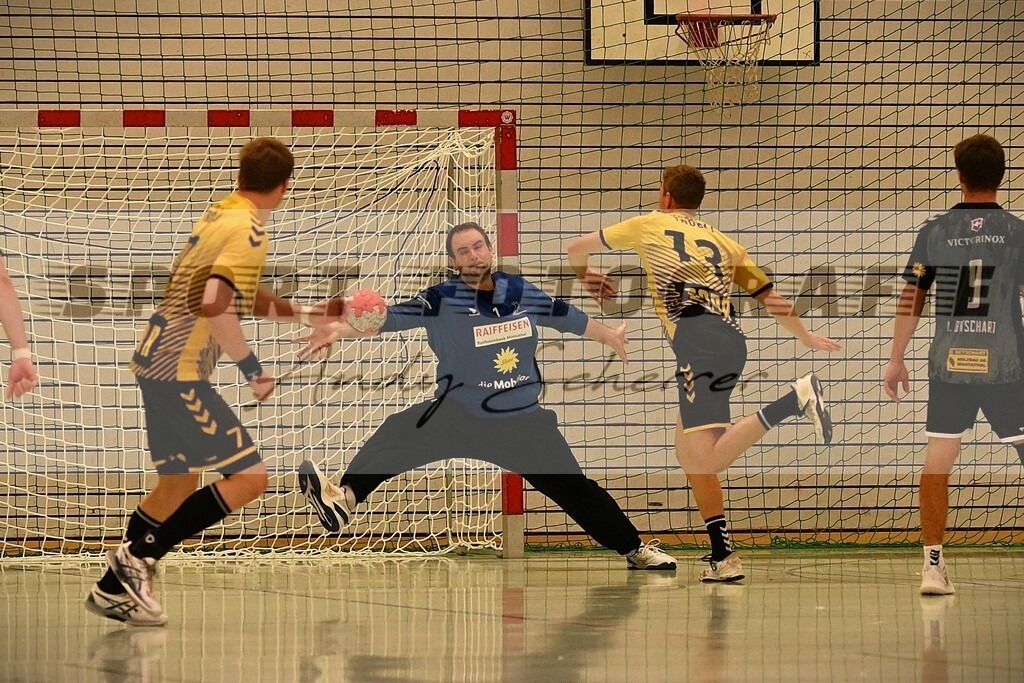 aaaaaDSC_5325 | Kaufen Sie Sportbilder im Onlineshop von Andy Scherrer Sportfotografie. Faszinierende Bilder von Sportevents aus der ganzen Schweiz. Fussball, Frauenfussball, Unihockey, Handball, Schwingen und weiteren Sportarten. - Realisiert mit Pictrs.com