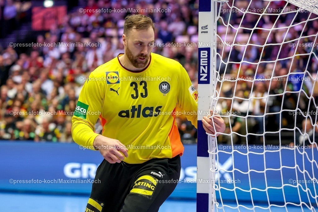 EHF15012602025 | 15.01.2026, Handball, Men's EHF EURO 2026, Deutschland - Östereich, Jyske Bank Boxen in Herning, Dänemark, Preliminary Round:  Andreas Wolff (Germany #33) 