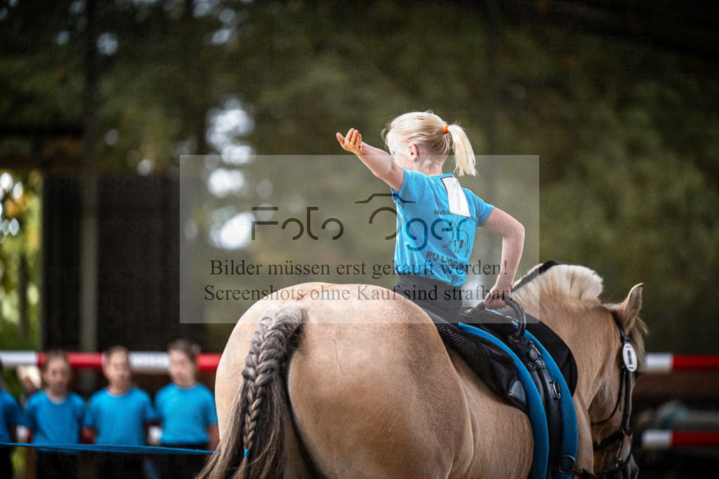 DOS_0166 | Entdecke hochwertige Reitturnierfotos von Foto Oger. Professionell, emotional und authentisch – jetzt Lieblingsmomente im Shop bestellen.Deutschlandweite Turnierfotografie. - Realisiert mit Pictrs.com