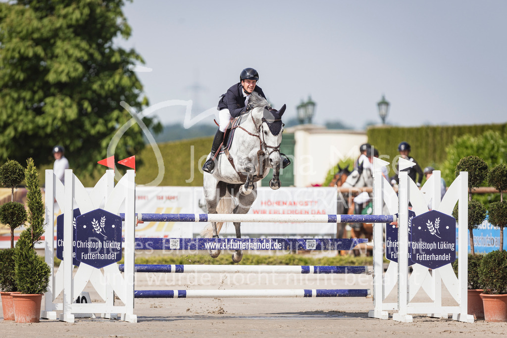 250531_MayDays_M2-Springen-500 | Deine schönsten Turniermomente als professionelle Fotos! Entdecke hochwertige Pferdesport-Fotografie im Online-Shop. Jetzt Fotos finden & bestellen!