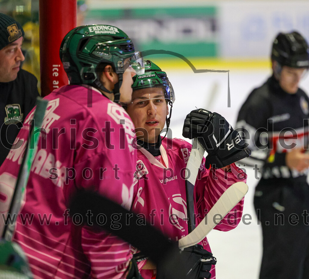 2025-10-28_090_TSV_Erding_gegen_Toelzer_Loewen | Erding, Deutschland, 28.10.2025:Eishockey, Oberliga Süd 2025 / 2026, 13. Spieltag, TSV Erding gegen Tölzer Löwen, Endergebnis: 2:5Luis Scheibengraber (Erding Gladiators, #18)Foto: Christian Riedel / fotografie-riedel.net