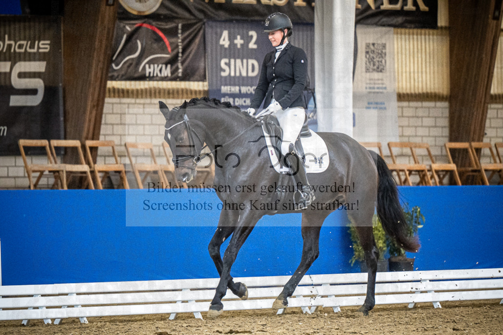 DOS_0296 | Entdecke hochwertige Reitturnierfotos von Foto Oger. Professionell, emotional und authentisch – jetzt Lieblingsmomente im Shop bestellen.Deutschlandweite Turnierfotografie. - Realisiert mit Pictrs.com