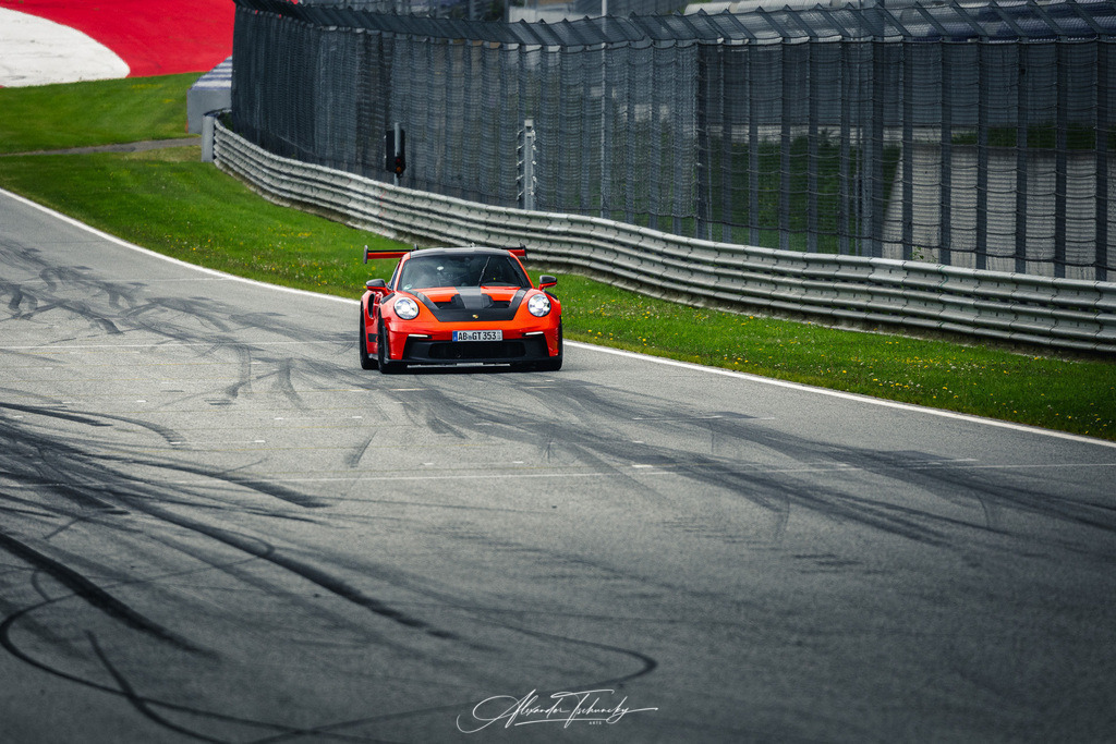 R6PZ0872 _Alexander Tschuncky | Entdecken Sie die faszinierende Welt von Alexander Tschuncky Arts: Kreative Fotografie, atemberaubende Automobilkunst und hochwertiger Bilderdruck. Lassen Sie sich inspirieren! - Realisiert mit Pictrs.com