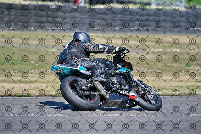 26bt04-0171 | markuskiefer.com - Realisiert mit Pictrs.com