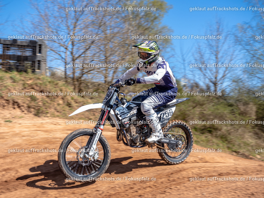 Schweyen040525-162 | Trackshots.de / Fokuspfalz.de - Realisiert mit Pictrs.com