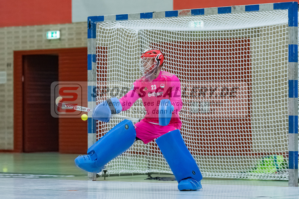 HK_20230122_103008 | 1. Bundesliga ( Halle ) Damen Crefelder HTC - Rot-Weiss Köln am 22.1.2023 Crefelder HTC  ( CHTC ) Halle Glockenspitz , Krefeld , Lisa Höllriegl ( Torfrau Rot-Weiss Köln #23 )
