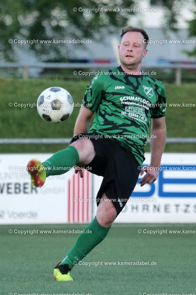 Fußball Kreispokal 25/26 Ü 32 : Spiel um Platz 3 : SV 08/29 Friedrichsfeld - SV Ringenberg AH  2 : 1 | Fußball Kreispokal 25/26 Ü 32 : Spiel um Platz 3 : SV 08/29 Friedrichsfeld - SV Ringenberg AH  2 : 1Spielort : Voerde Friedrichsfeld - Realisiert mit Pictrs.com