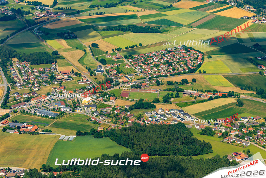 Das Luftbild zeigt :  Willmering - Die Luftaufnahme wurde 2023 vom UL-Flugzeug aus erstellt ( keine Drohne ) - Hochauflösende Luftaufnahme - Für grossformatige Ausdrucke geeignet. Die Geschenkidee !Mit Lizenz und Bildrechte bestellbar