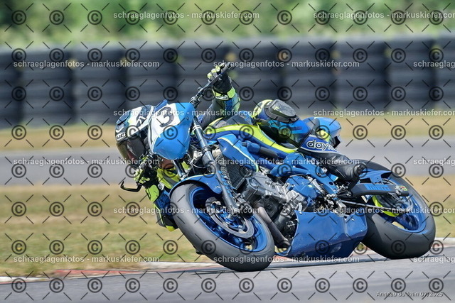25bt04-1365 | markuskiefer.com - Realisiert mit Pictrs.com