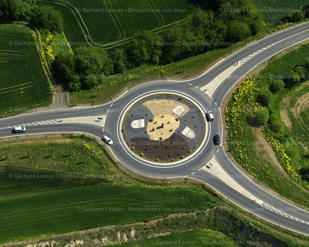 3117615 | Kreisverkehr bei Nickenich