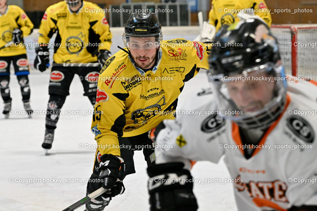 EC Hornets Spittal vs. USC Piraten Velden 18.2.2024 | #15 Rossbacher Daniel EC Hornets Spittal, EC Hornets Spittal vs. USC Piraten Velden 18.2.2024, EC Hornets Spittal vs. USC Piraten Velden 18.2.2024 am 18.02.2024 in Spittal an der Drau (Eissportzentrum Spittal), Austria, (Photo by Bernd Stefan)