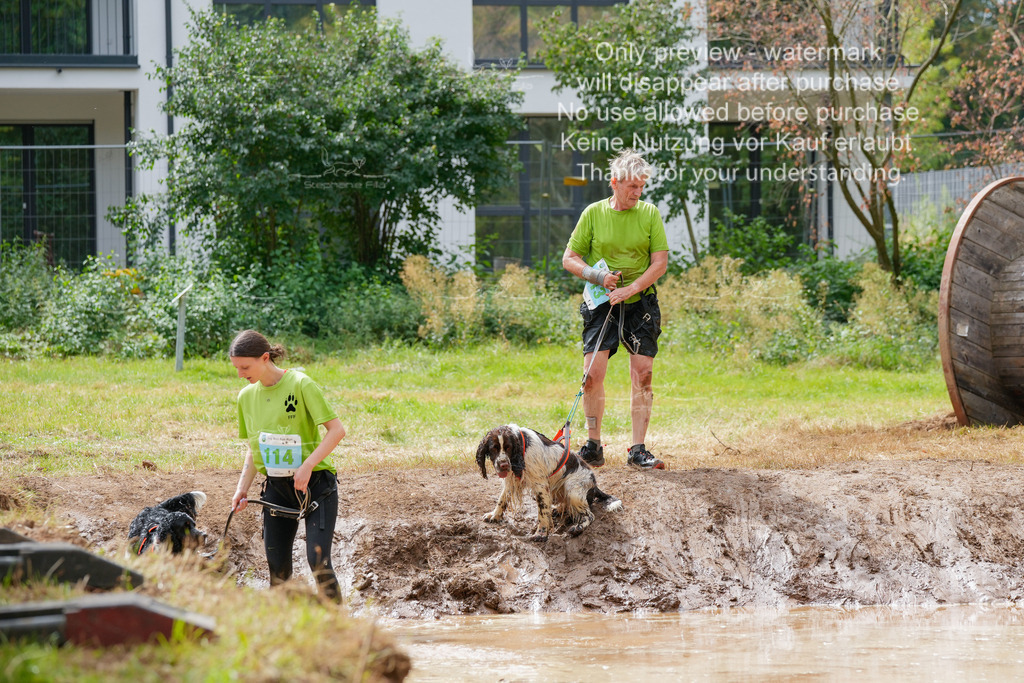 Schlamm_mit_Hund (167 von 460) | stephaniefillaphotographie - Realisiert mit Pictrs.com