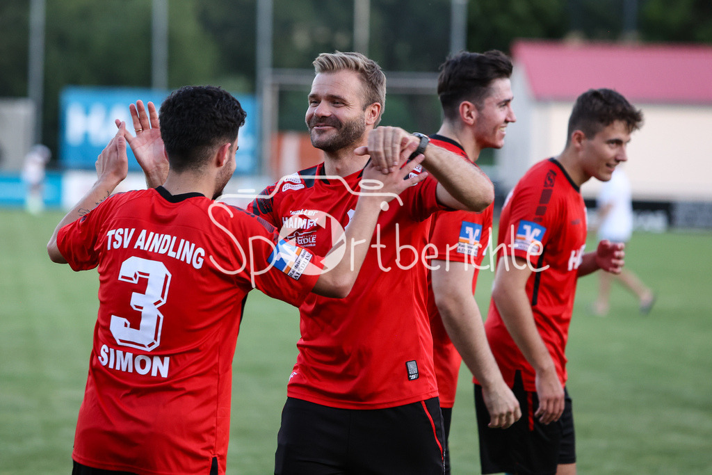 TSV Aindling - VfB Eichstätt | Professionelle Sportfotos aus den Bereichen Fußball, Eishockey, Handball und vieles mehr. Ob Sieg oder Niederlage