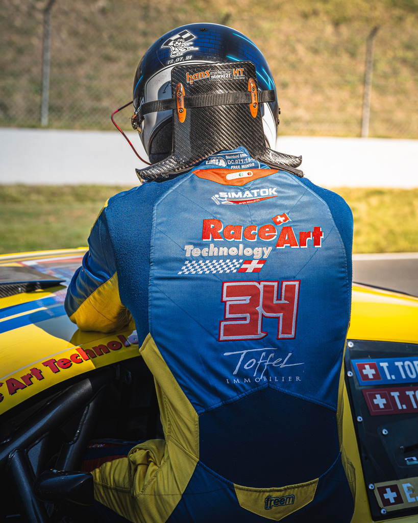 EURONASCAR OSCHERSLEBEN | Exklusive Motorsport-Fotografie aus Leipzig von TXO Media – für Rennfahrer, Teams & Sponsoren. Sausemuth liefert starke Bilder, die Emotion zeigen. Jetzt buchen & glänzen! - Realisiert mit Pictrs.com