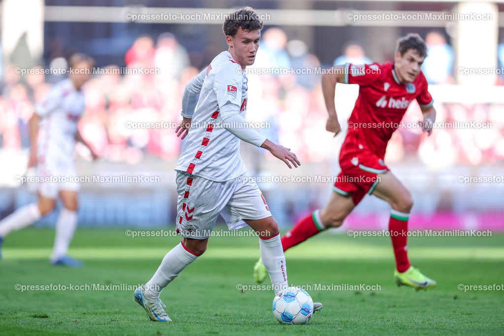 1FC30112402125 | 30.11.2024, Fußball, 1. FC Köln - Hannover 96, 2. Fußball Bundesliga, RheinEnergieSTADION, Saison 2024 2025: Luca Waldschmidt (1.FC Köln #9)DFB regulations prohibit any use of photographs as image sequences and or quasi-video.