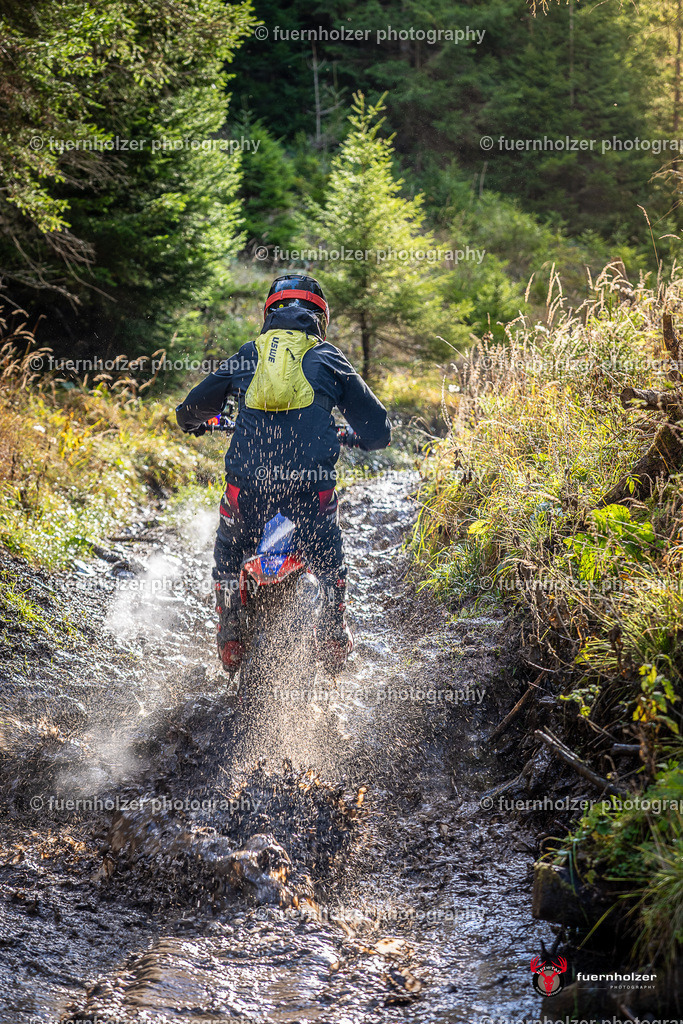 fuernholzer_251026-C1-226 | Fotografische Impressionen von der Red Stag Enduro Extreme by fuernholzer-photography.com. Endurosport in Österreich fotografisch festgehalten von fuernholzer. Auftragsfotografie für Private, Gewerbefotos und Industriefotografie. Eventfotografie, Sportfotografie und Motorsportfotografie. Anbieter von Fotoworkshops, Fototraining, fotografischen Vorträgen und Fotoseminaren.