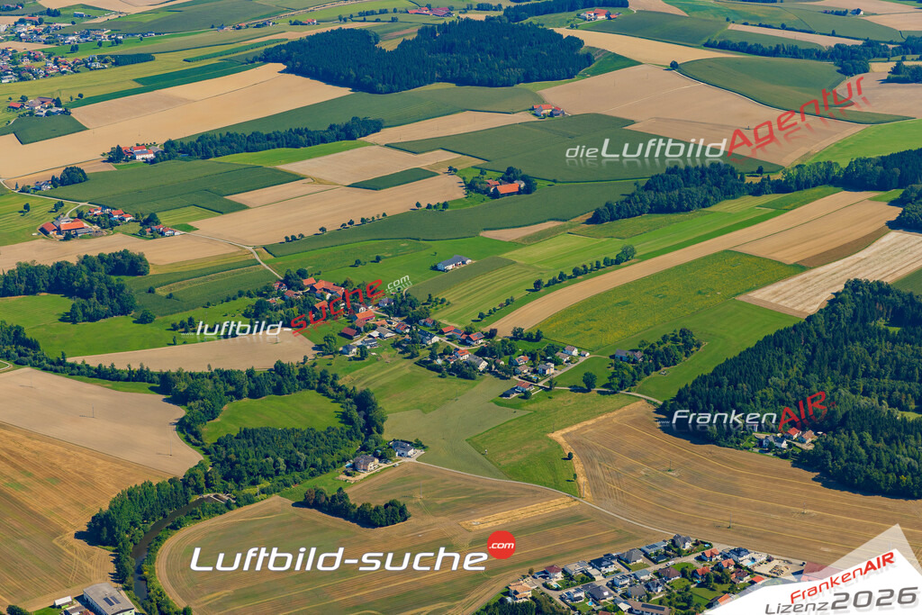 Dulmeding Utzenaich Bild- Das Luftbild wurde 2025 vom UL-Flugzeug heraus erstellt ( keine Drohne ) - Hochauflösende Luftaufnahme -Nicht vergleichbar mit Google Maps oder Satelittenbilder- Die Geschenkidee !Mit Lizenz und Bildrechte bestellbar