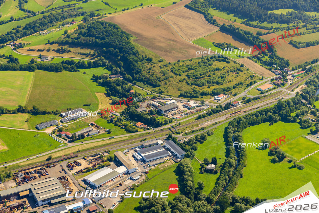 Schrägluftbild  Walldorf Gewerbe  Meiningen - Das Luftbild wurde 2025 vom UL-Flugzeug heraus erstellt (ohne Drohne- keine Drohnenaufnahme ) - Hochauflösende Luftaufnahme -Nicht vergleichbar mit Google Maps oder Satelittenbilder- Die Geschenkidee !Mit Lizenz und Bildrechte bestellbar