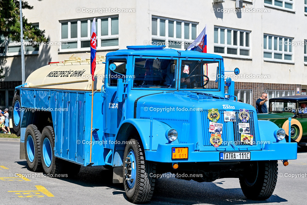 Slowakei_ Povazska Bystrica_ Veteran Tour Manin_ 14.06.2025-68 | 14.06.2025, Slowakei, SVK, Trenciansky kraj, Povazska Bystrica, im Bild Oldtimer Klub, Historische Fahrzeuge, Veteran Tour Manin, Auto, Alt, Besucher, Menschen, Feature, Symbolbild