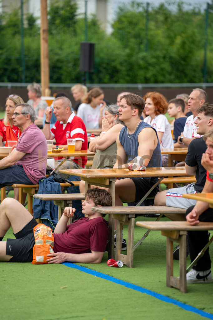 130_Public Viewing Reinach - Achtelfinale Schweiz -Italien EM 2024_kunzmedia.ch | OnlineShop für Bilder kunzmedia.ch