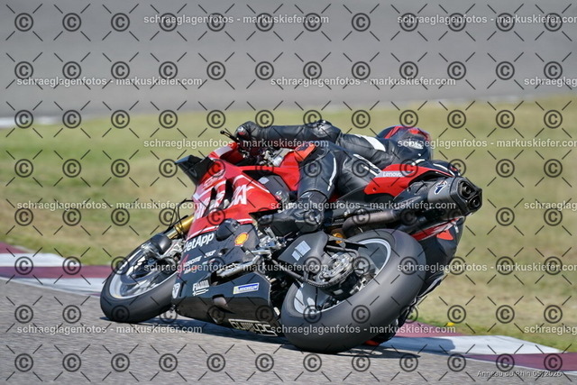 26BT01-1675 | markuskiefer.com - Realisiert mit Pictrs.com