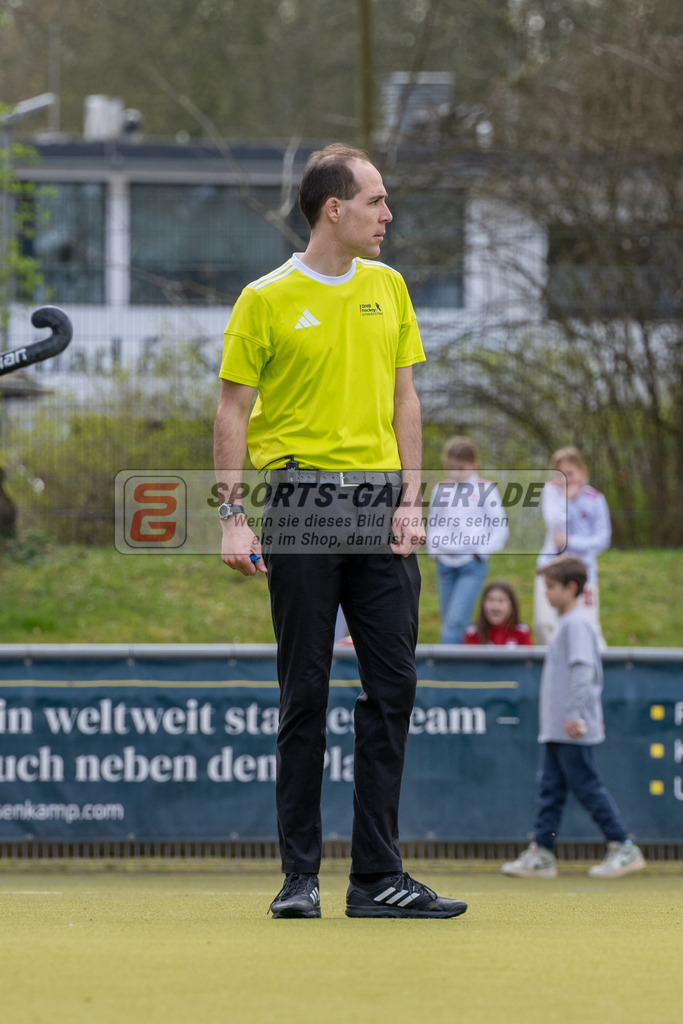 SFE_20260321_0079 | Köln, Deutschland, 21.03.26: Feldhockey 1. Bundesliga Herren zwischen Rot-Weiss Köln - Mannheimer HC im REWE Sportpark am 21.03.2026 in Köln, Deutschland. (Foto von Stephan Fehrmann)Köln, Germany, 21.03.26: Feldhockey 1. Bundesliga Herren between Rot-Weiss Köln - Mannheimer HC in REWE Sportpark at 21.03.2026 in Köln, Deutschland. (Foto from Stephan Fehrmann)