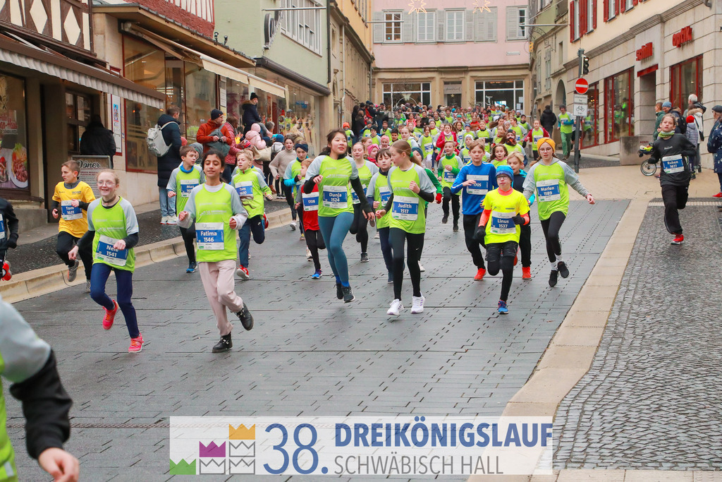 1700m Stadtwerke Jugendlauf | 3 Koenigslauf 2024 1700m Stadtwerke Jugendlauf - Realisiert mit Pictrs.com