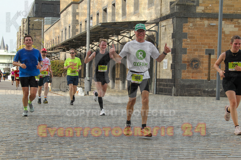250920_1525_EV4_8770 | Sportfotografie im Rhein-Sieg Kreis, Köln, Bonn, NRW, Rheinland Pfalz, Hessen, etc. Unser Tätigkeitsfeld umfasst den Laufsport vom Volkslauf über den Marathon, Duathlon, Triathon bis zum Ultralauf wie Kölnpfad Ultra oder Schindertrail.